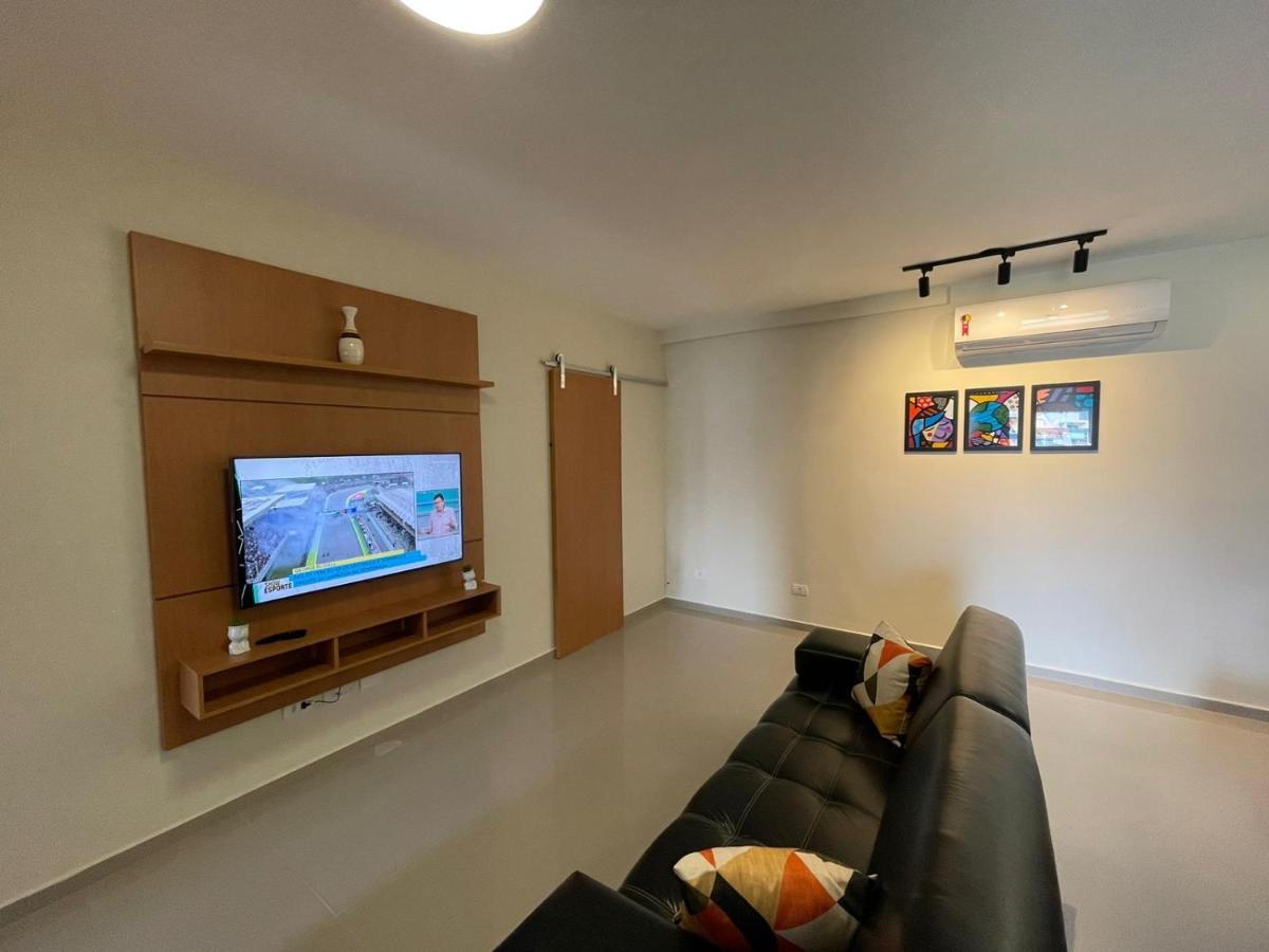 Apartamento Com Piscina No Centro Apartment Ubatuba Bagian luar foto