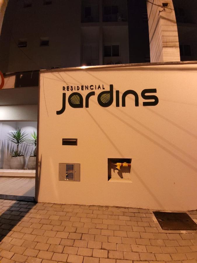 Apartamento Com Piscina No Centro Apartment Ubatuba Bagian luar foto