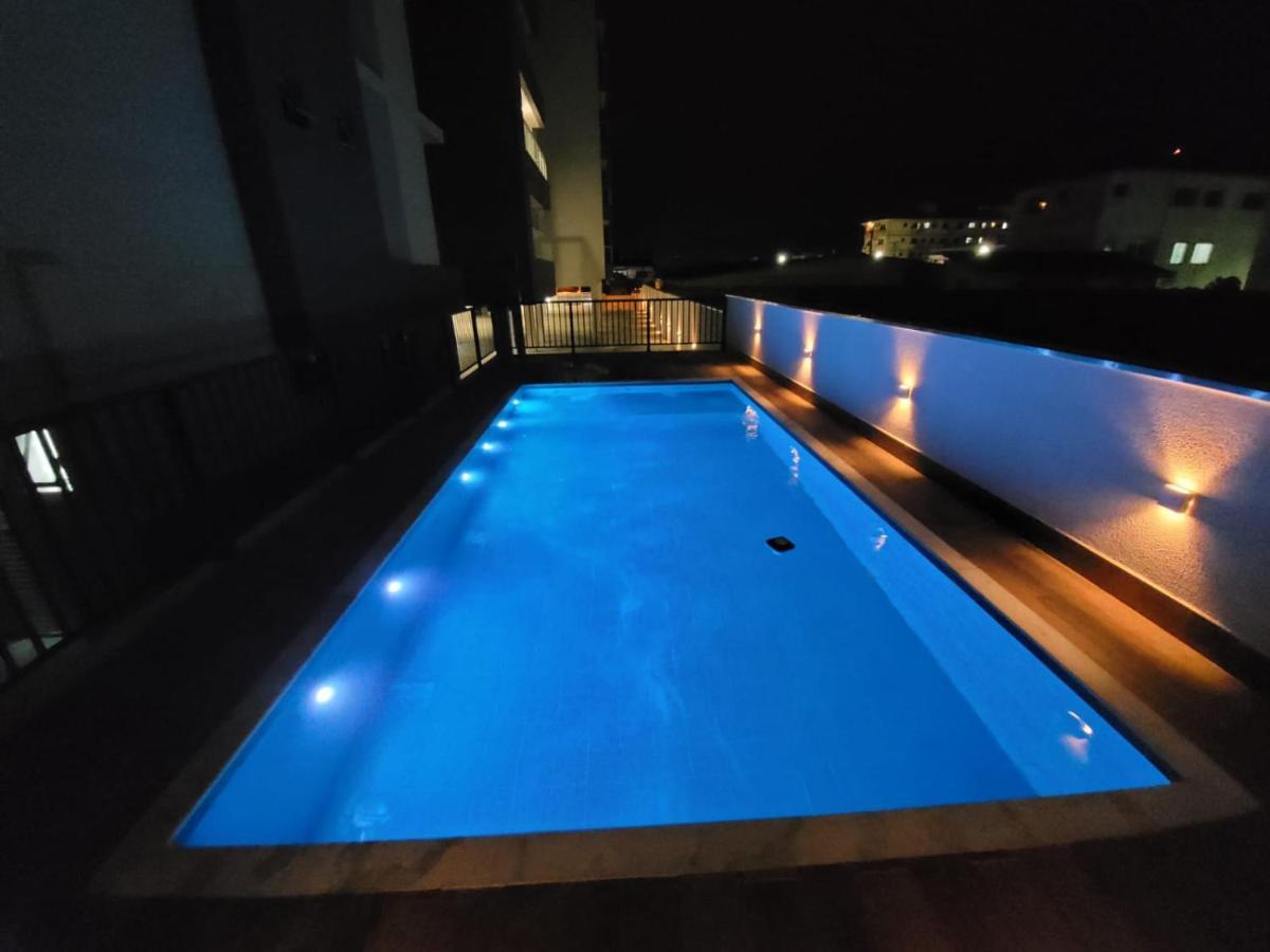 Apartamento Com Piscina No Centro Apartment Ubatuba Bagian luar foto