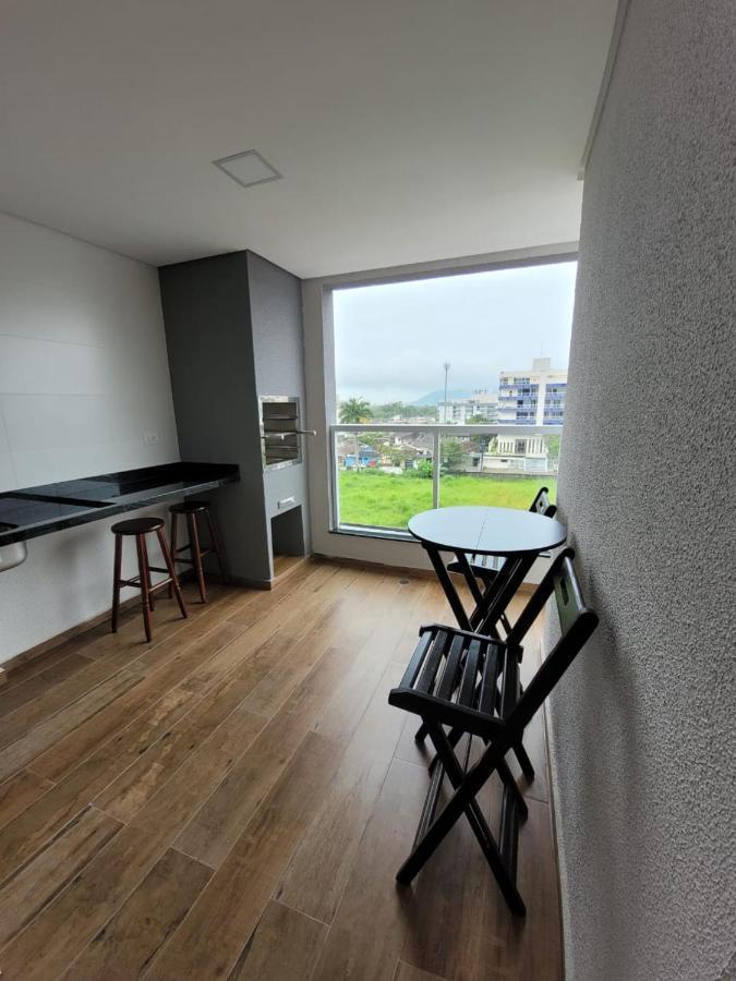 Apartamento Com Piscina No Centro Apartment Ubatuba Bagian luar foto